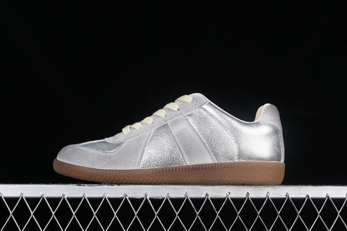 MAISON MARGIELA CALFSKIN SILVER S58WS0105
