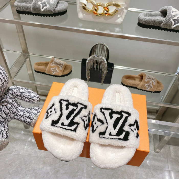 L&V sandal 108