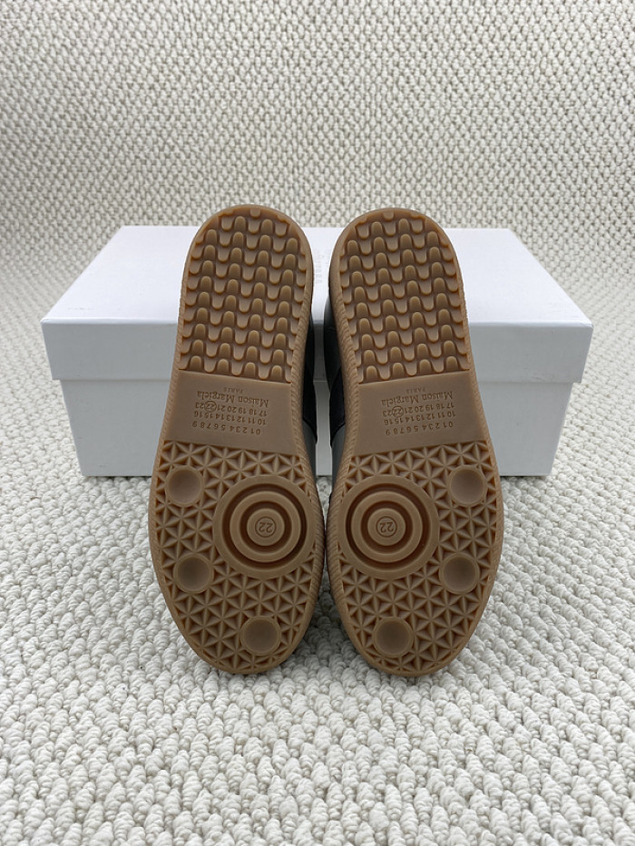 MAISON MARGIELA CALFSKIN S57WS0238