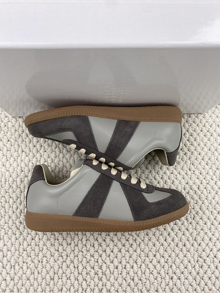 MAISON MARGIELA CALFSKIN S57WS0238
