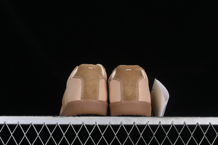 MAISON MARGIELA CALFSKIN BROWN S58WS0108