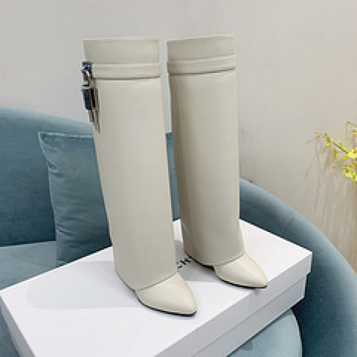 Givenchy Boots 660006