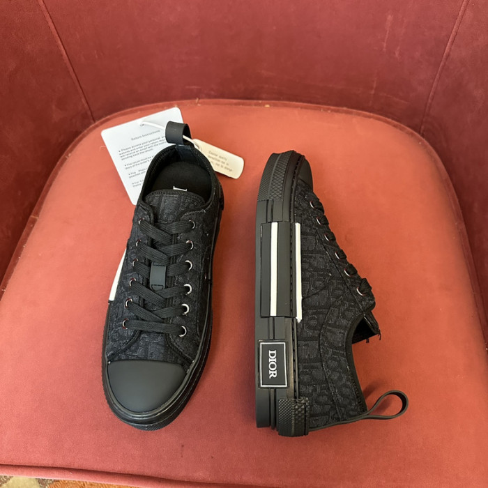 B23 OBLIQUE LOW Top SNEAKERS T00480H106