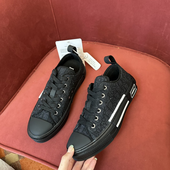 B23 OBLIQUE LOW Top SNEAKERS T00480H106