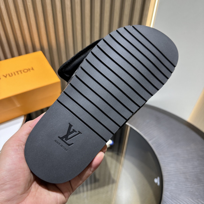L&V sandal 142
