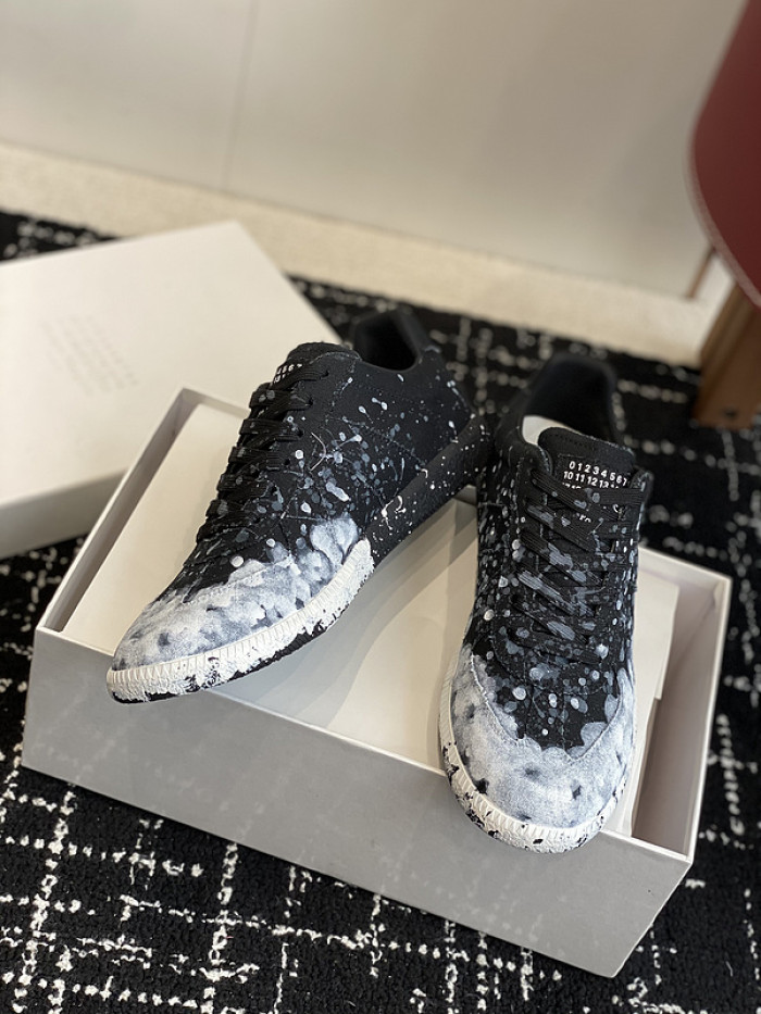 MAISON MARGIELA CALFSKIN S57WS0301