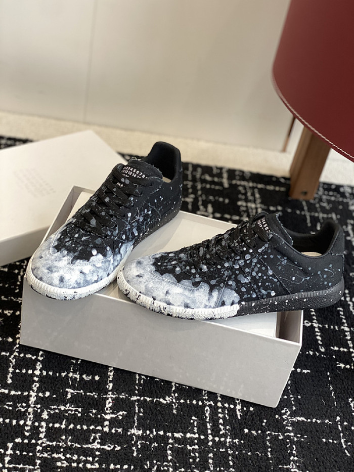 MAISON MARGIELA CALFSKIN S57WS0301
