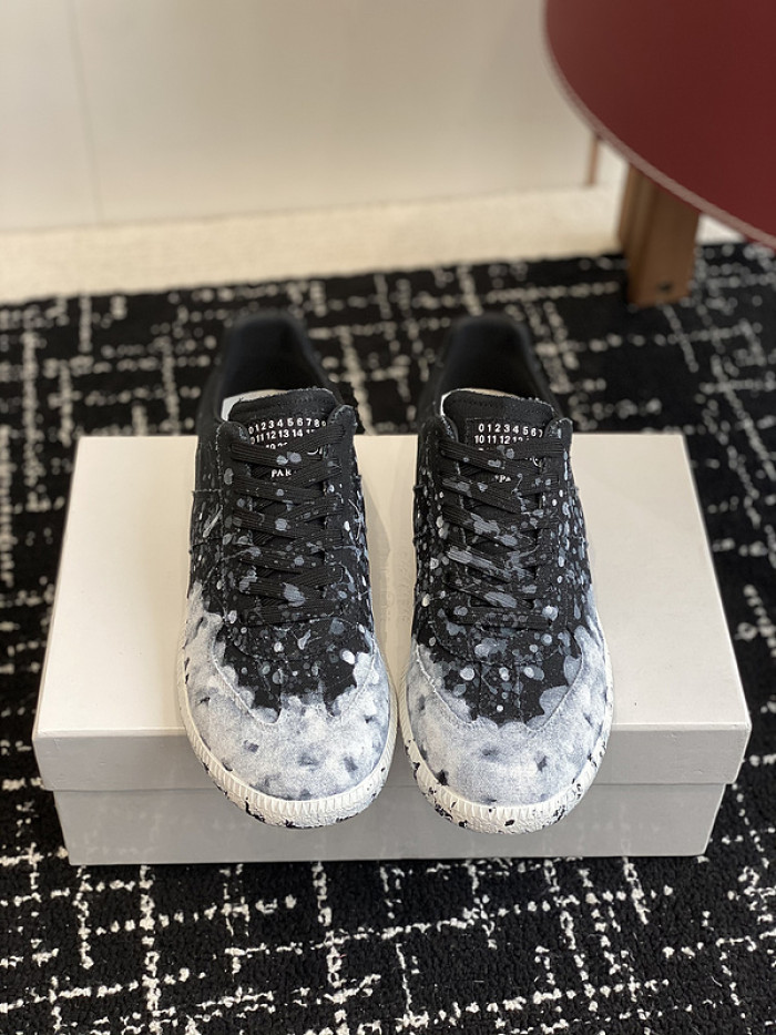 MAISON MARGIELA CALFSKIN S57WS0301