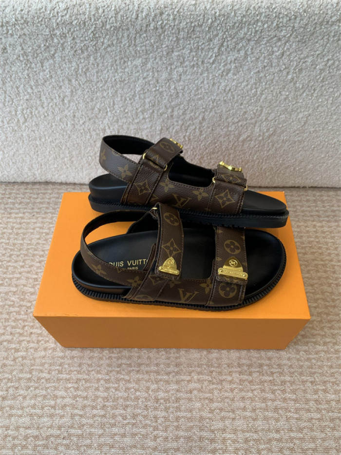 L&V sandal 207