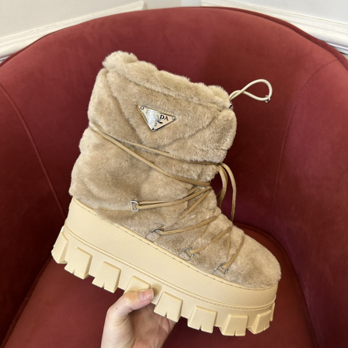 PRAD* boots P135