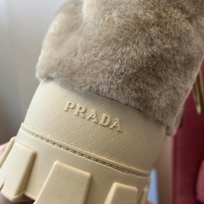 PRAD* boots P135