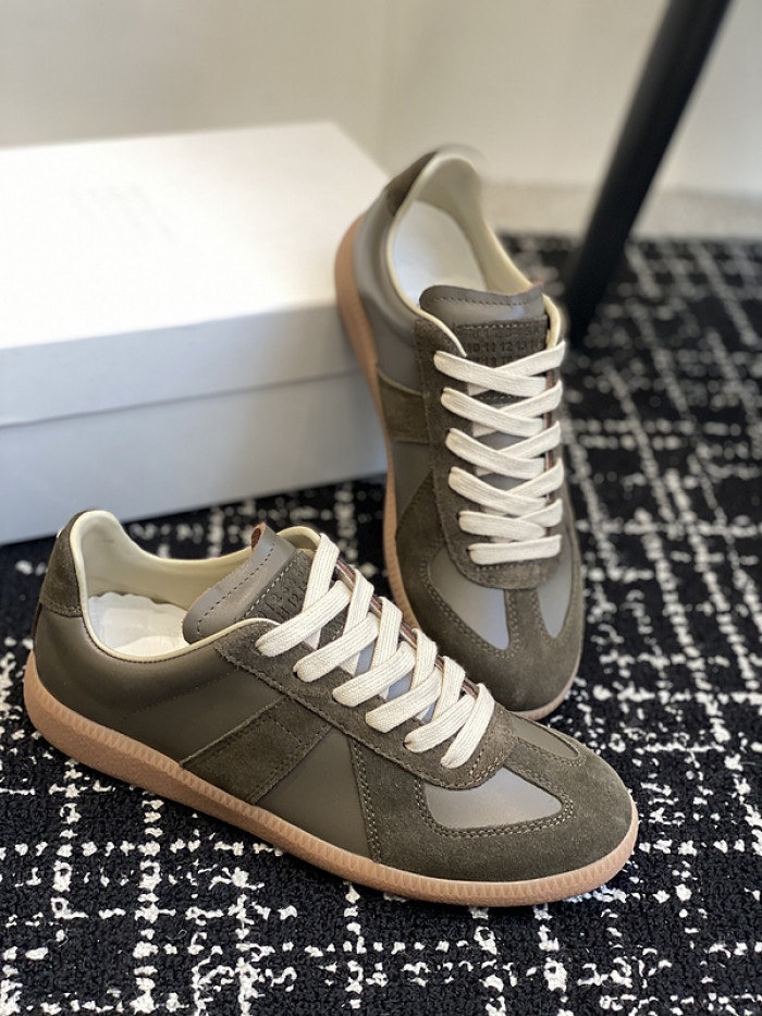 MAISON MARGIELA CALFSKIN S57WS0267