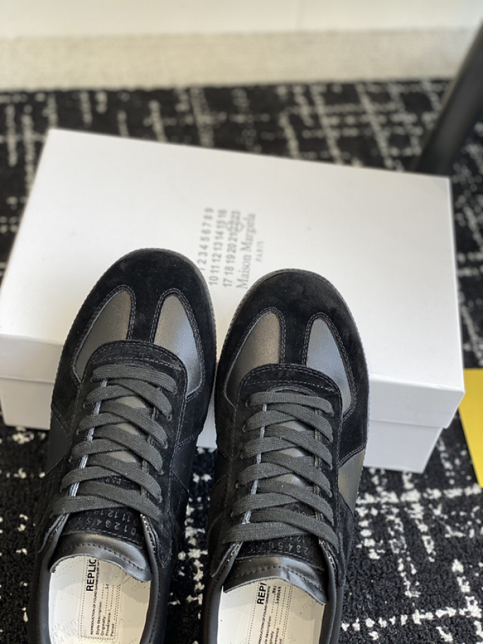 MAISON MARGIELA CALFSKIN S57WS0288