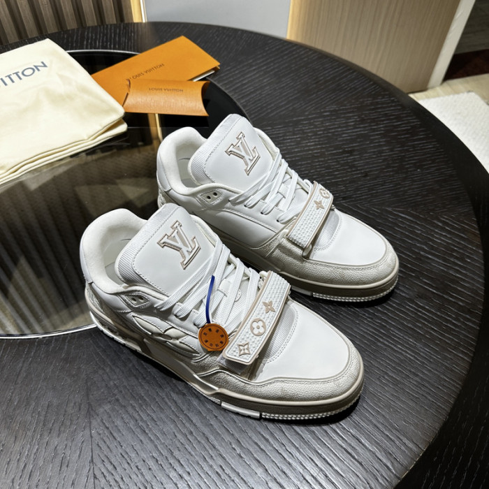 LV snekaers L0000600