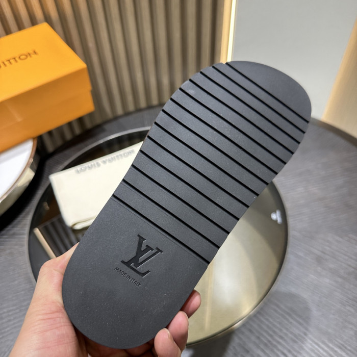L&V sandal 139
