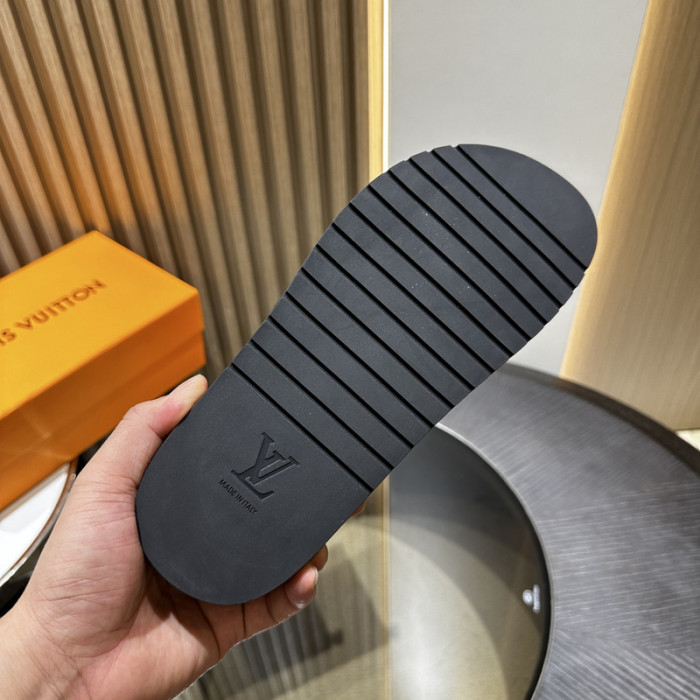 L&V sandal 197