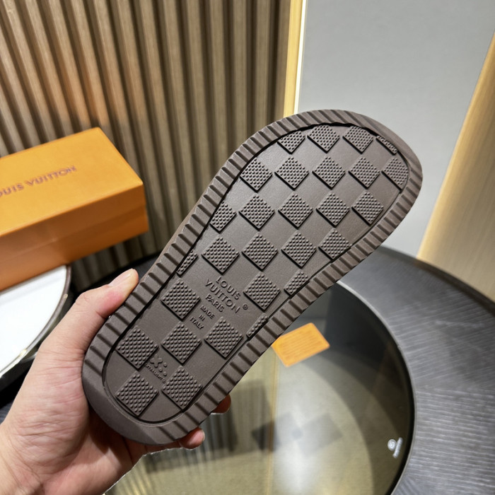 L&V sandal 224