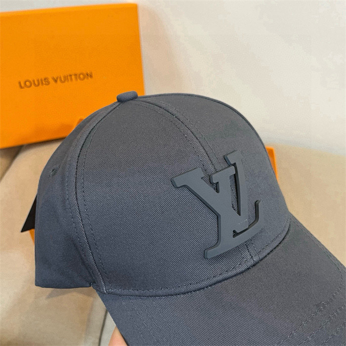 L&V HAT