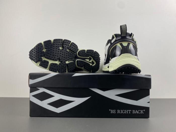 Off-White Be right back OWIA289F40