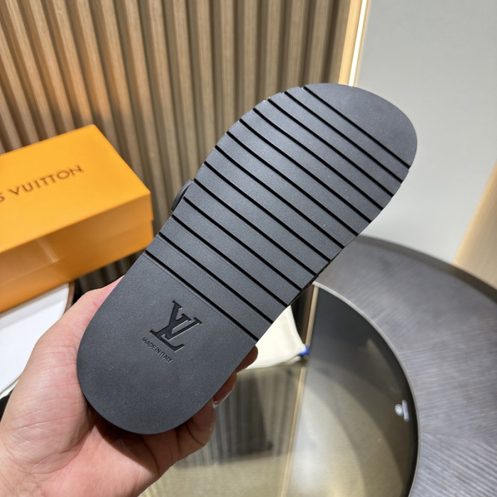 L&V sandal 149