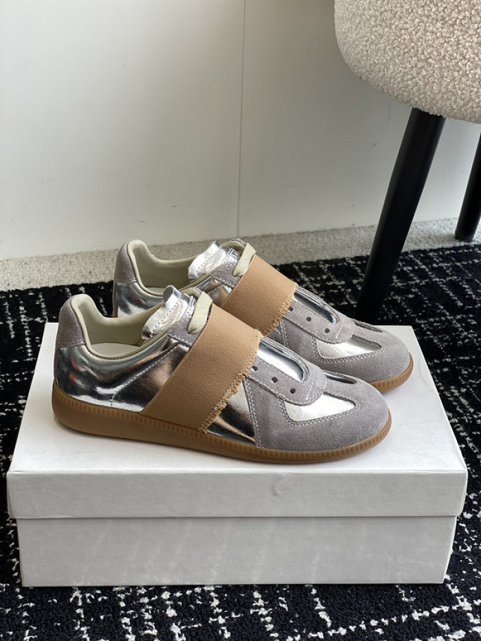 MAISON MARGIELA CALFSKIN S57WS0281