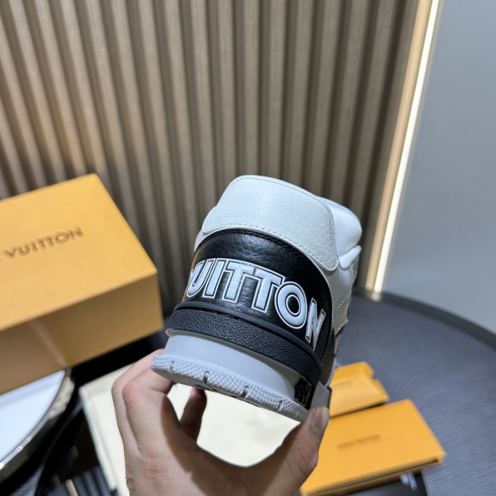 LV snekaers L0000541