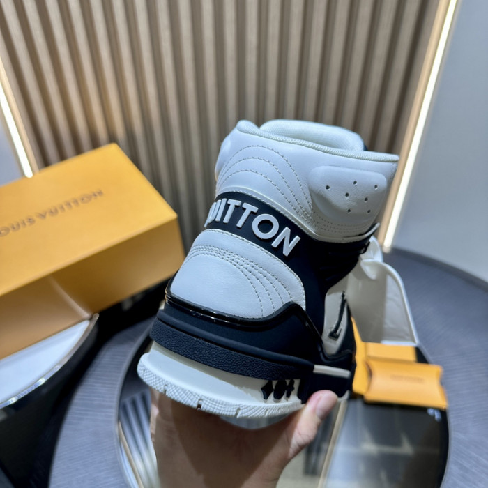 LV snekaers L0000470