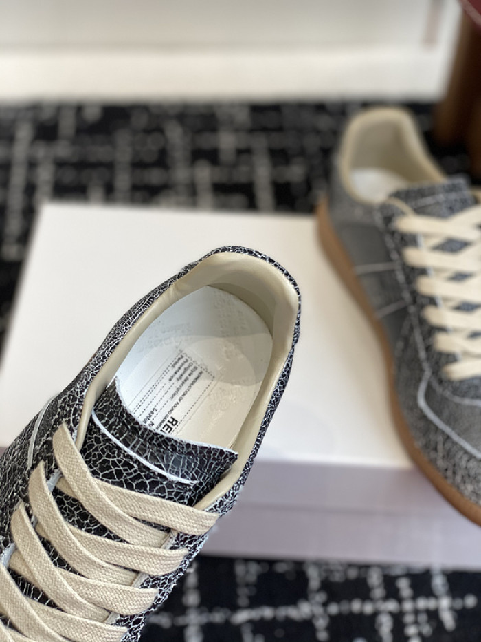 MAISON MARGIELA CALFSKIN S57WS0316