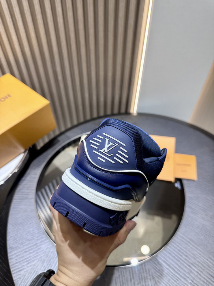 LV snekaers L0000360