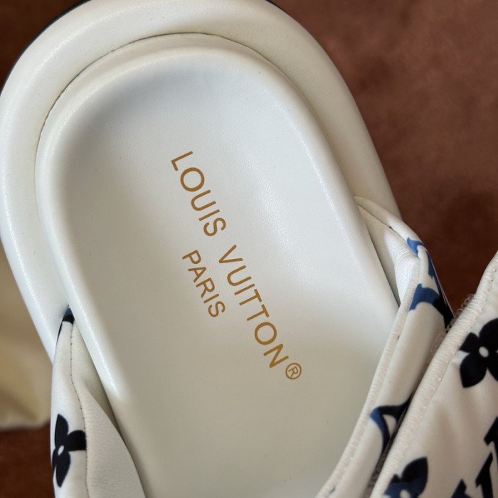 L&V sandal 138
