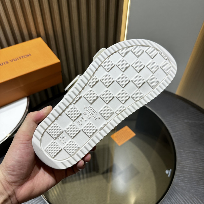 L&V sandal 217