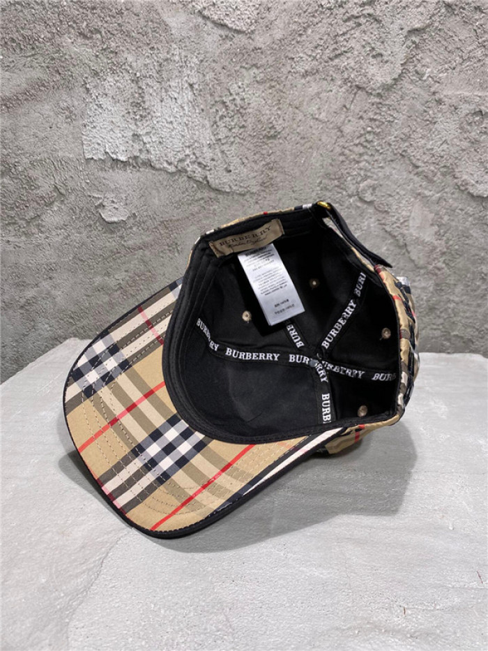 BURB*RRY HAT