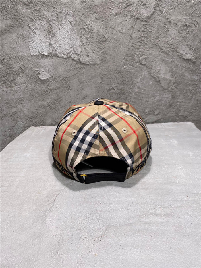 BURB*RRY HAT