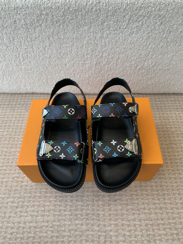 L&V sandal 206