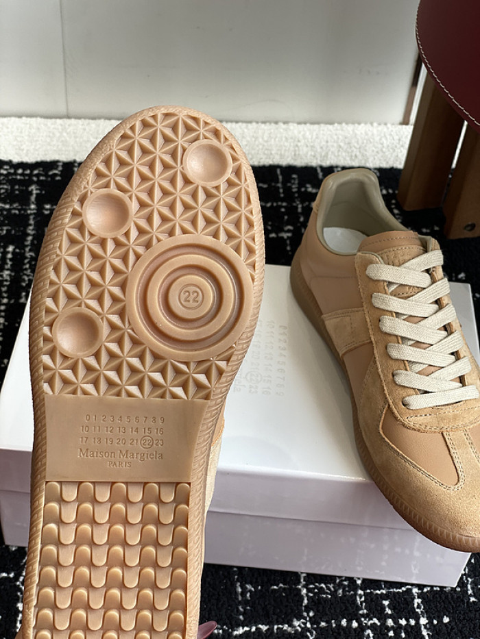MAISON MARGIELA CALFSKIN S57WS0323