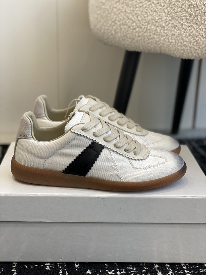 MAISON MARGIELA CALFSKIN S57WS0260