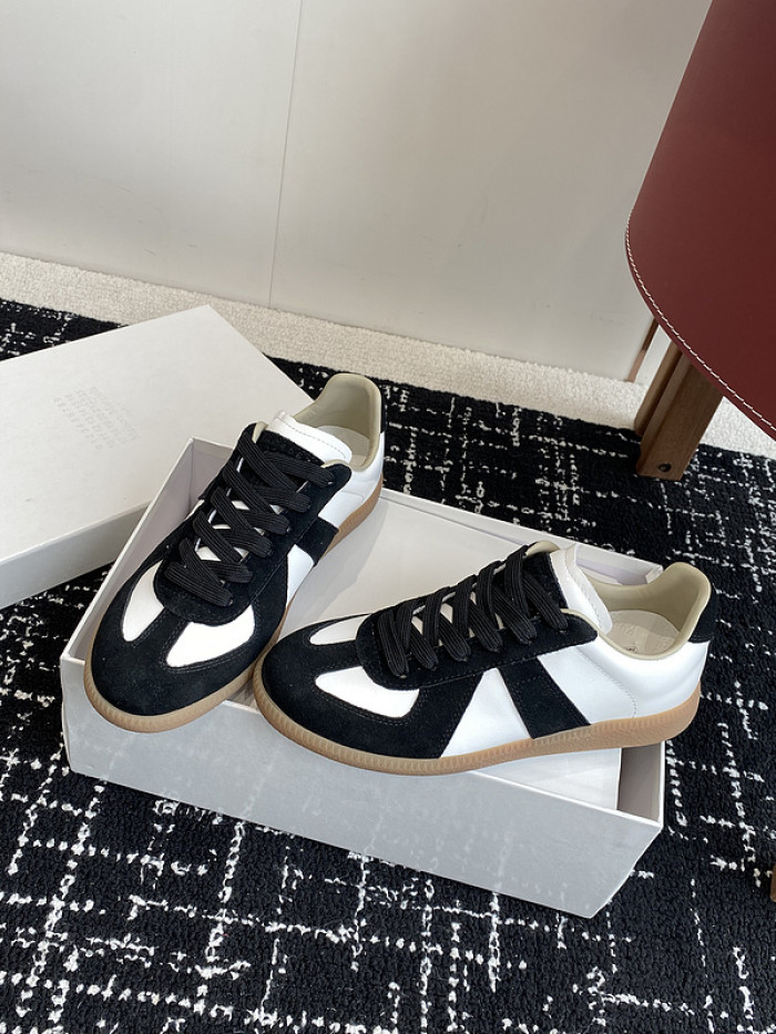 MAISON MARGIELA CALFSKIN S57WS0304