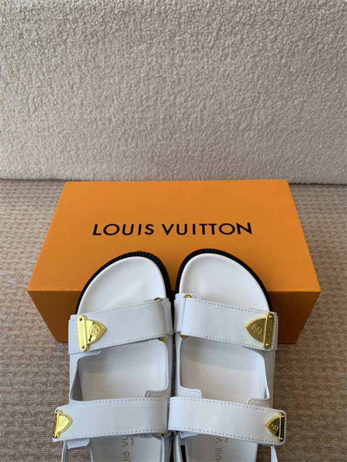 L&V sandal 211