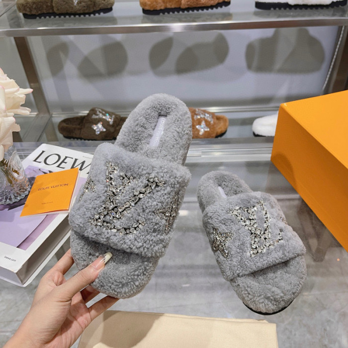 L&V sandal 102