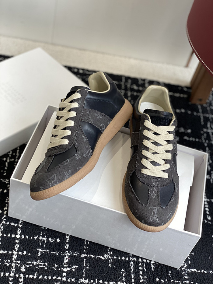 MAISON MARGIELA CALFSKIN S57WS0296