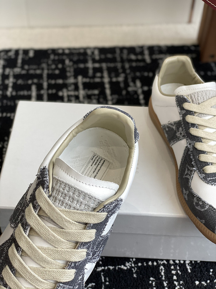 MAISON MARGIELA CALFSKIN S57WS0295