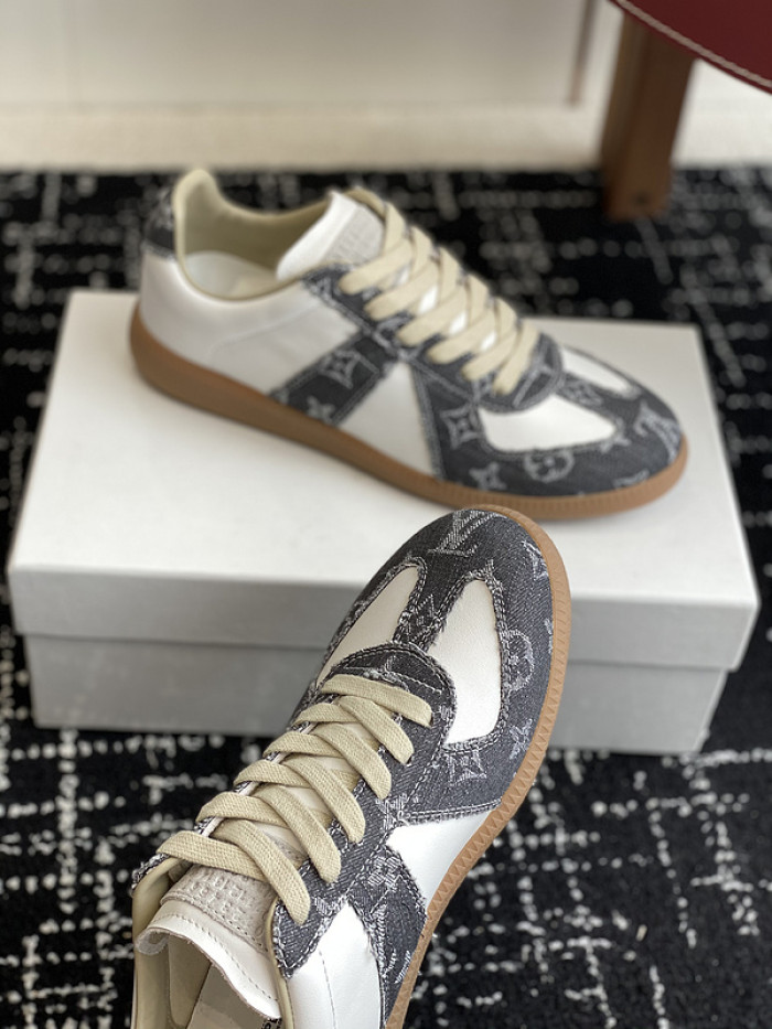 MAISON MARGIELA CALFSKIN S57WS0295