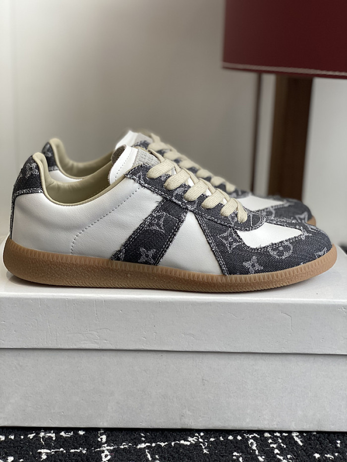 MAISON MARGIELA CALFSKIN S57WS0295