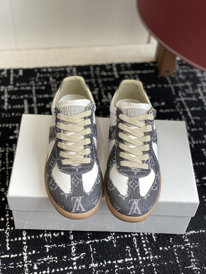 MAISON MARGIELA CALFSKIN S57WS0295
