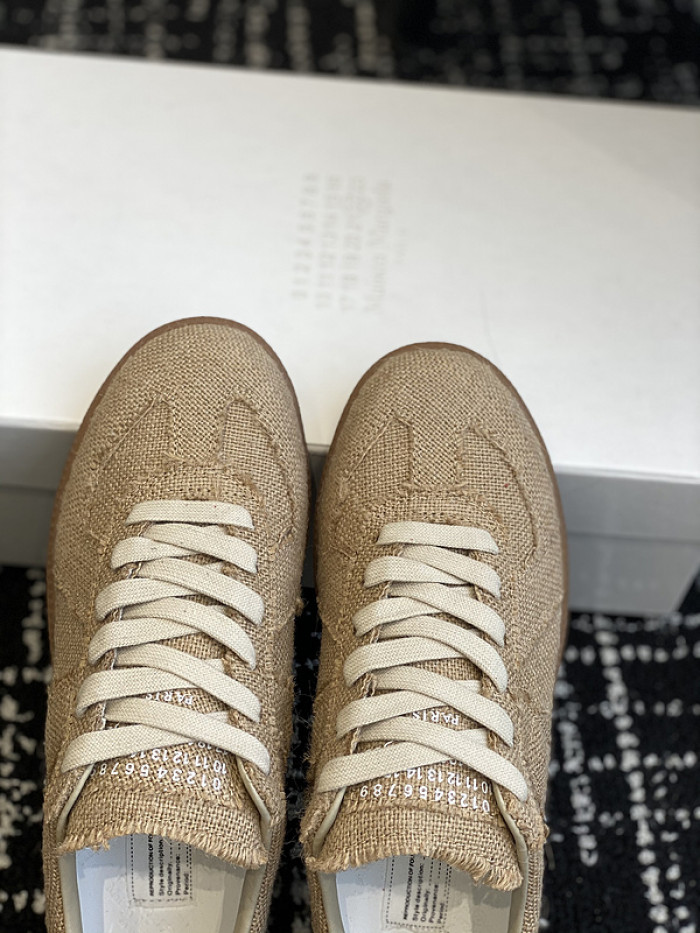 MAISON MARGIELA CALFSKIN S57WS0261