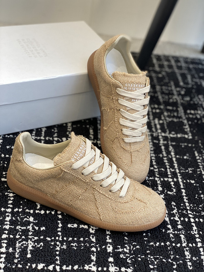 MAISON MARGIELA CALFSKIN S57WS0261