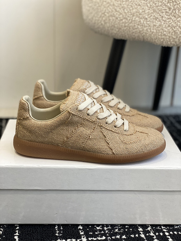 MAISON MARGIELA CALFSKIN S57WS0261