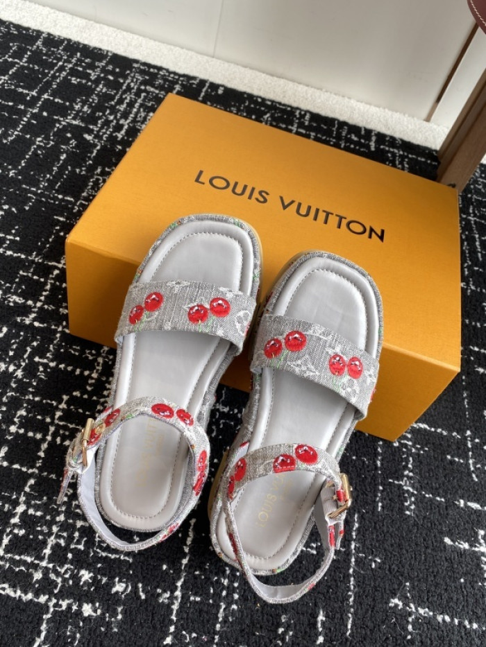 L&V sandal 237
