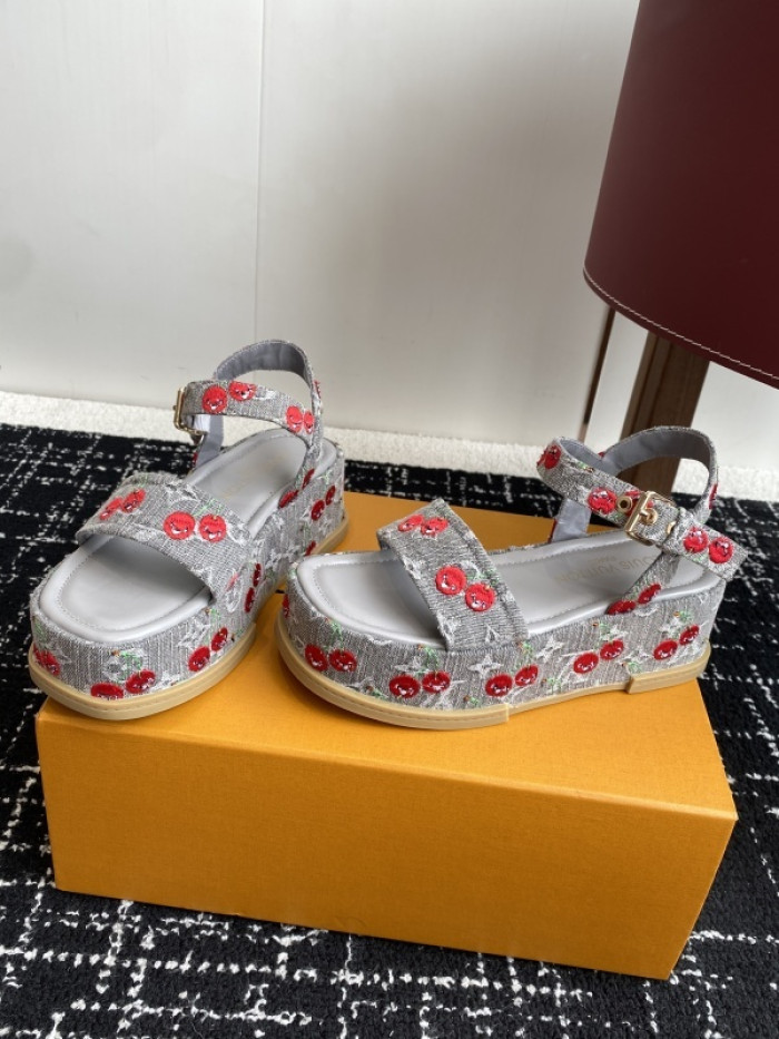 L&V sandal 237