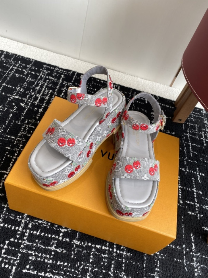 L&V sandal 237